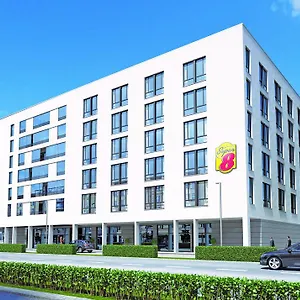 Super 8 By Wyndham West Hotel Monachium
